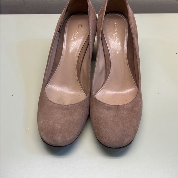 Gianvito Rossi made in Italy Tan Suede Heels - Picture 4 of 8